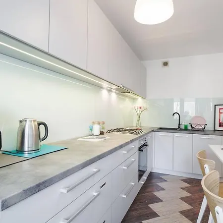 White Beds - For 6 People In The Center Apartmán *