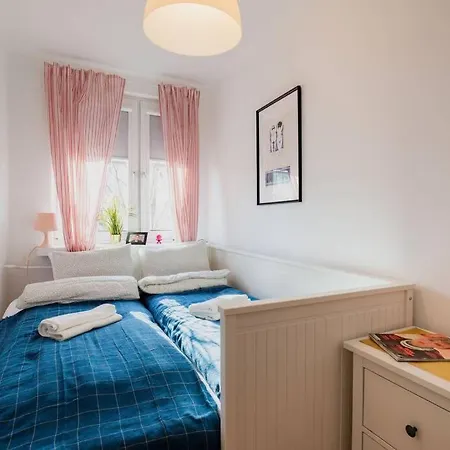 White Beds - For 6 People In The Center Krakkó