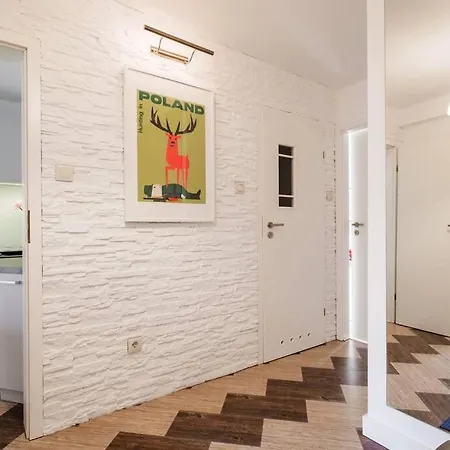 White Beds - For 6 People In The Center Apartman